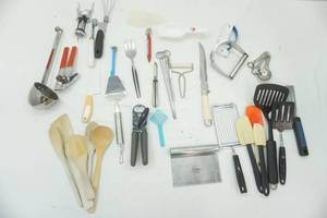 lot 66 image: kitchen utensils