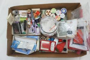 lot 91 image: sewing supplies