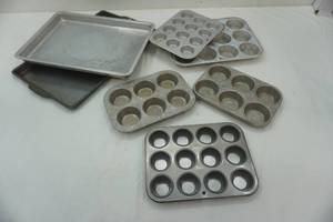 lot 95 image: baking dishes