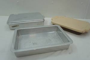 lot 96 image: baking dishes