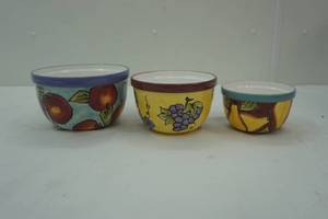 lot 101 image: mixing bowls