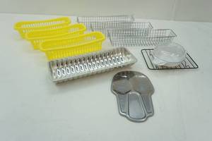lot 110 image: kitchen utensils