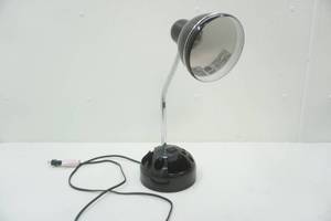lot 115 image: desk lamp