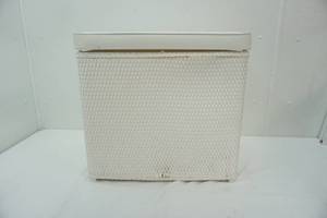 lot 152 image: vintage clothes hamper