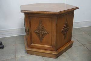 lot 160 image: end table