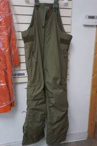 lot 173 image: military style insulated bibs