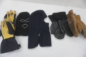 lot 176 image: Snowmobile gloves and masks