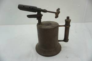 lot 226 image: Vintage brass torch