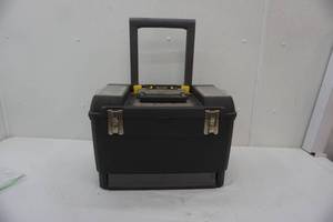 lot 239 image: Portable tool chest