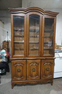 lot 260 image: dining hutch