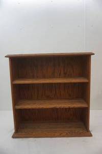 lot 275 image: wood shelf