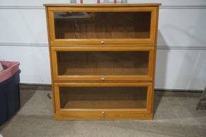 lot 291 image: book shelfdisplay cabinet