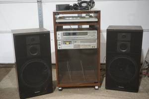 lot 292 image: Technics Sound System