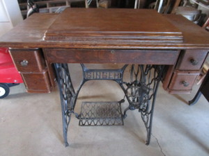 Antique Singer Treadle Sew Machine