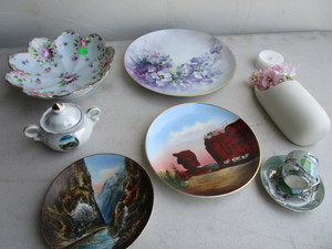 Souvenir Plates, Wall Pocket, Dragonware