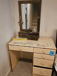 lot 147 image: Vintage Wooden Vanity with Mirror and Drawers