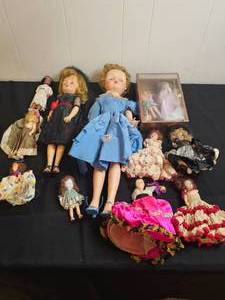 lot 172 image: Lot of Vintage Dolls in Various Dresses