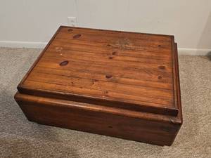 lot 177 image: Vintage Wooden Storage Chest