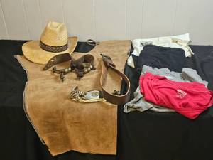 lot 194 image: Assorted Western Apparel and Accessories Lot