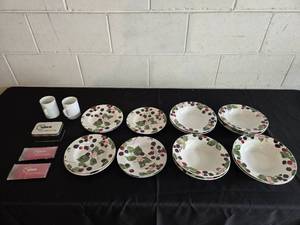 lot 51 image: Floral Dinnerware Set & Northwest Airlines Memorabilia