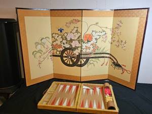 lot 209 image: Vintage Backgammon Set with Decorative Folding Screen