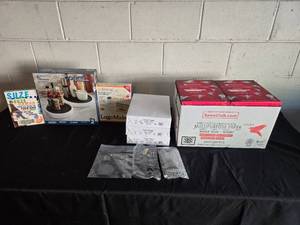lot 272 image: Multipurpose and Copy Paper Lot with Rotating Turntables and Logo Maker Kit