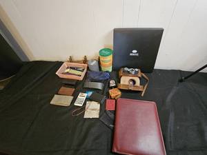 lot 217 image: Assorted Collectibles and Vintage Camera Lot