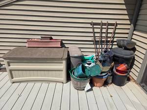 lot 369 image: Outdoor Gardening Supplies Lot