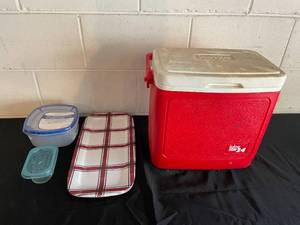 lot 34 image: Lot of Igloo Legend 24 Cooler with Food Containers and Tray