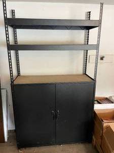 lot 260 image: Heavy Duty Metal Garage Storage Shelf with Cabinet