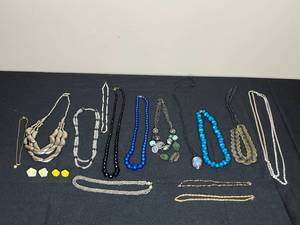 lot 71 image: Assorted Jewelry Lot - Necklaces, Bracelets, Earrings