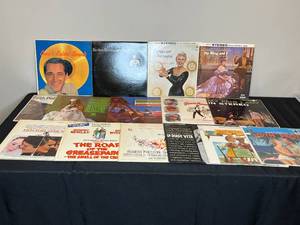 lot 84 image: Collection of Classic Vinyl Records Lot