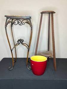 lot 89 image: Lot of Decorative Plant Stands and Red Ceramic Planter