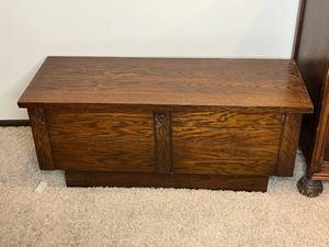 lot 96 image: Lane Cedar Chest with Carved Detailing inc Contents