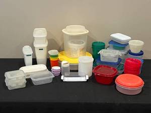 lot 120 image: Lot of Various Plastic Storage Containers with Lids