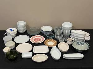 lot 124 image: Assorted Lot of Dishes, Bowls, and Glassware