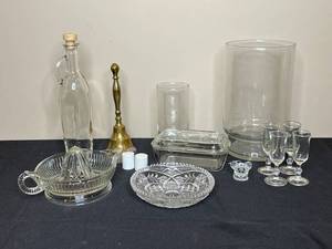 lot 284 image: Lot of Swarovski Crystal mouse figurine, Household Glassware & Brass Tone Bell
