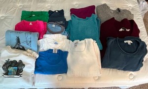 lot 330 image: Assorted Lot of Sweaters, T-Shirts, and Tops Approximate SZs L - XXL