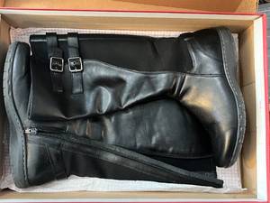 lot 335 image: Black Leather Knee-High Boots Size 9.5 M with Buckle Detail