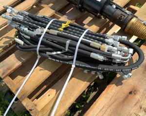 lot 299 image: Mini Excavator Hydraulic Hose Replacement
