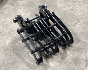 lot 162 image: Excavator Grapple
