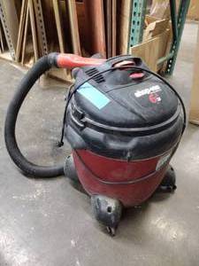 lot 50 image: 20 Gallon Shop-Vac WetDry Vac 6.5 HP, 87704-81