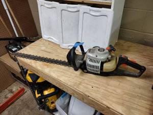 lot 79 image: Echo HC-1600 Gas Hedge Trimmer