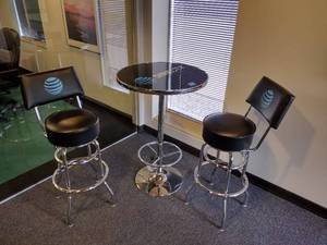 lot 6 image: Cafe height table with round base, (2) bar stools with chrome plated double-ring frame