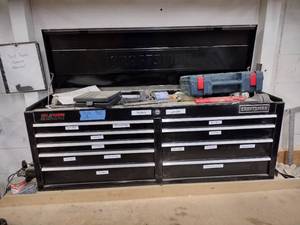 lot 36C image: Craftsman steel double-wide bench-top tool chest. Note Tools not included.