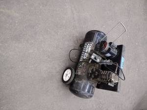 lot 169 image: Campbell Hausfeld Portable Air Compressor VT623300AJ powered by a Doerr Motor