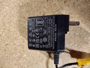 lot 146 image: Sennheiser (5) NT12-5CW Universal power supply.   (2) half wave dipole antenna rod for EW-D EM rack-mount receiver