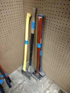 lot 212 image: Pick Axe, Felling Axe,  Kobalt 10LB Sledge Hammer, Red sledge hammer