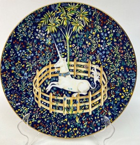 lot 25 image: Limoges Haviland Unicorn Plate La Chasse a la Licorne with Original Box #1