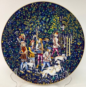lot 26 image: Limoges Haviland Unicorn Plate La Chasse a la Licorne with Original Box #2
